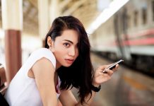 Makeup Tips for Women With Black Hair and Dark Brown Eyes