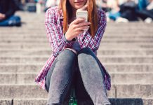 Online Dating Etiquette: What to Say After Hello