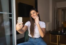 Ways to Keep Your Relationship Strong When Your Partner Travels